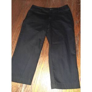 Size 4 St Johns Bay Black Mid Rise Bermuda Short Capris Pedal Pushers Skimmers
